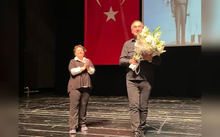 Sunay Akın ile ‘Mahya Işıkları’ Söyleşisi Bursa'da Gerçekleşti