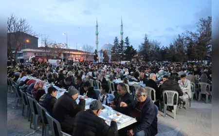 Eskişehir Büyükşehir Belediyesi İftar Sofraları Gönülleri Isıtıyor