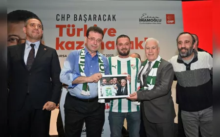Başkan Bozbey: “Ekrem Başkanımız ile Kol Kolayız, Omuz Omuzayız”