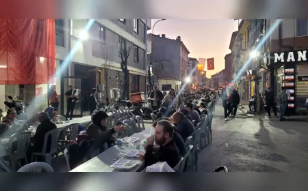 MHP Tepebaşı İlçe Başkanlığı'ndan Ömerağa Mahallesi'nde Sokak İftarı