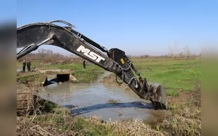 Büyükşehir Belediyesi’nden Hendek’te Çiftçiye Destek