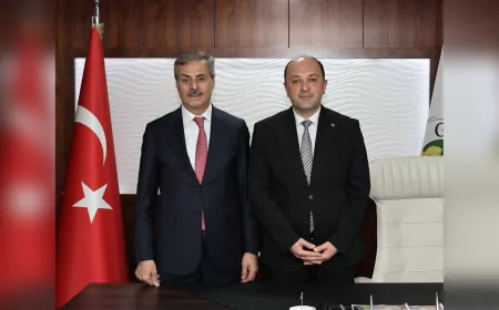 Başkan Alemdar, Geyve’yi Ziyaret Ederek Birlik Vurgusu Yaptı