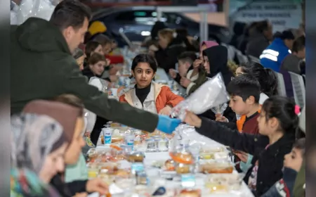 İzmir’in Dayanışma Sofrası Bayraklı’da Kuruldu