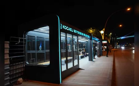 Millet Bahçesi’ne LED’li Modern Konsept Durak Hizmete Sunuldu