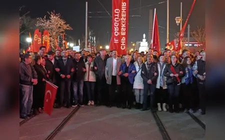 Eskişehir’de CHP’den Demokrasi Yürüyüşü: “Tarih İnananların Tarihidir”