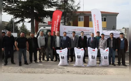 Eskişehir’de Çiftçilere %50 Hibeli Nohut Tohumlukları Teslim Edildi