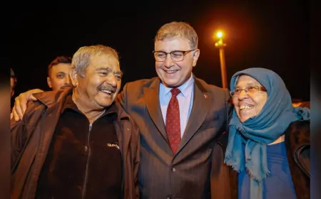 Başkan Cemil Tugay Kemalpaşa’da Yurttaşlarla İftar Sofrasında Buluştu