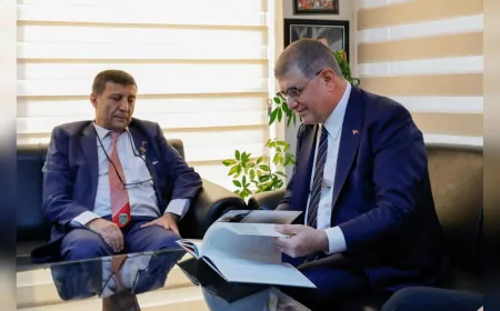 Gazilerden Başkan Tugay’a Duygusal Hediye