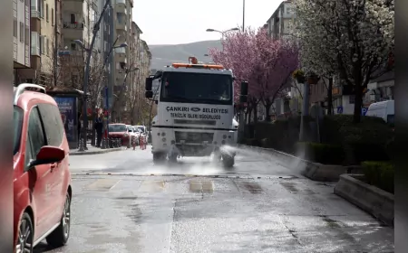 Çankırı Belediyesi Bayram Temizliğine Başladı