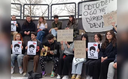 ESOGÜ Öğrencileri Akademik Boykota Destek İçin Yürüdü