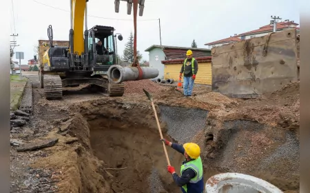 Söğütlü'nün 25 Kilometrelik Altyapı Ağı Güçlendiriliyor