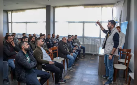 Ekipler Sokak Hayvanları Konusunda Bilgilendirildi