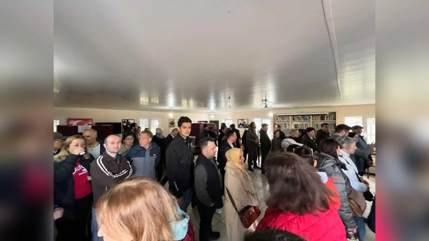 Dayanışma Sandıklarında Yoğun Katılım ve Büyük Coşku