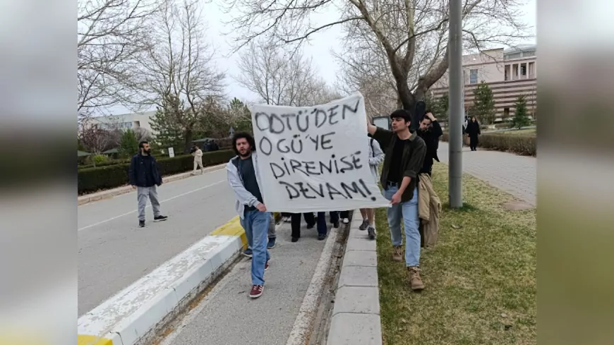 ESOGÜ Öğrencileri Akademik Boykota Destek İçin Yürüdü