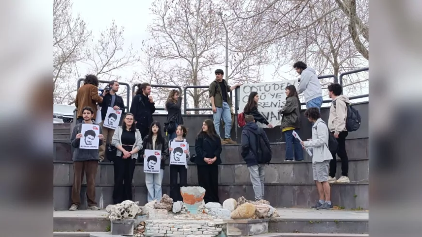 ESOGÜ Öğrencileri Akademik Boykota Destek İçin Yürüdü