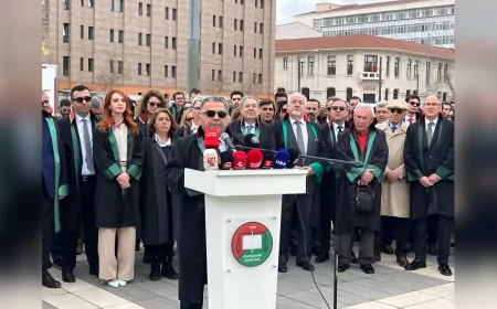 Eskişehir Barosu Başkanı Barış Günaydın: "Savunma Susmaz, Boyun Eğmez"