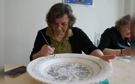 Tepebaşı Belediyesi’nde Kadınlar Belde Evlerinde El Sanatlarıyla Sosyalleşiyor