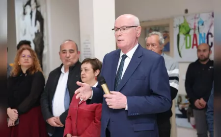 Başkan Kurt, Belediye Personeliyle Bayramlaştı: “Halka Hizmet Etmekten Geri Durmayacağız!”