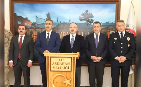 Başkan Demir, Ardahan Sokak Hayvanları Durum Değerlendirme Toplantısına Katıldı