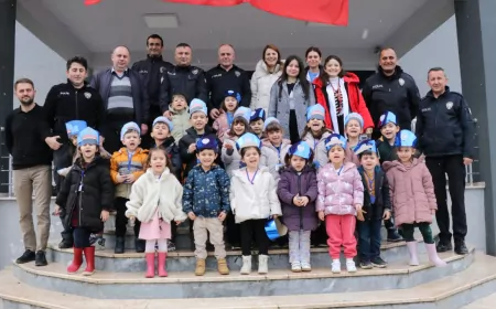 Minik Öğrencilerden Polis Haftası'na Anlamlı Ziyaret: “Vatan Size Minnettar”