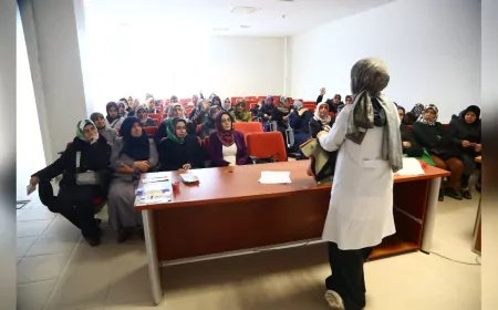 Elazığ Belediyesi Sağlık Haftası'nda Kadınlara Yönelik Kanser Taraması ve Bilgilendirme Faaliyetleri Düzenledi