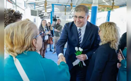 Başkan Tugay’dan Parkinson Hastalarına Destek Sözü