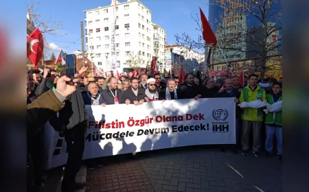Eskişehir'de Filistin'e Destek Yürüyüşü: "Sessizlik Suça Ortaklıktır"