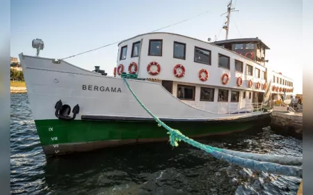 Tarihi Bergama Vapuru ile İzmir Körfezi’nde Unutulmaz Turlar Başladı
