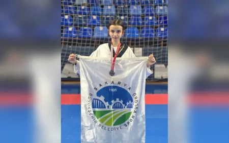 Büyükşehir’in Taekwondo Sporcuları Türkiye Şampiyonası’na Katılmaya Hak Kazandı