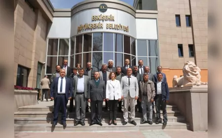 Başkan Ayşe Ünlüce, Han Mahalle Muhtarlarıyla Bir Araya Geldi