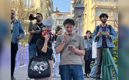 Anadolu Üniversitesi Öğrencileri Demokrasi İçin Yürüdü: “Faşist Düzenin Karşısında Birleşelim!”