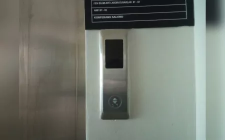 ESOGÜ Eğitim Fakültesi’nde Asansörler İki Haftadır Kapalı: Engelli Öğrenciler Mağdur Ediliyor