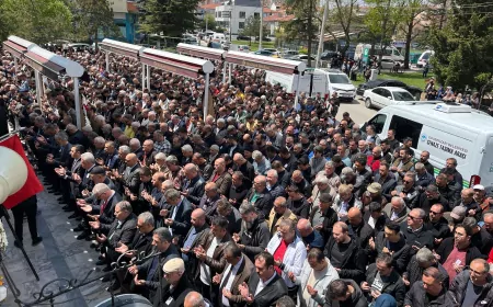 Eskişehir Marangozlar ve Mobilyacılar Odası Başkanı Cengiz Kalkan Son Yolculuğuna Uğurlandı
