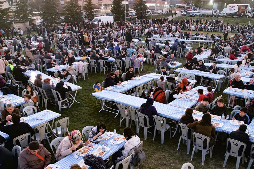 Tepebaşı Belediyesi Beslenme Desteklerine Devam Ediyor
