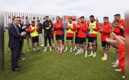Başkan Ataç’tan Eskişehirspor’a Moral Ziyareti: “Takımımıza Yürekten Güveniyoruz”