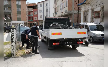 Çorum Belediyesi Zabıtasından Otopark Etrafındaki Engellere Müdahale