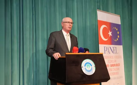 Odunpazarı’nda Avrupa Günü’ne Anlamlı Panel: Türkiye-AB İlişkileri Masaya Yatırıldı
