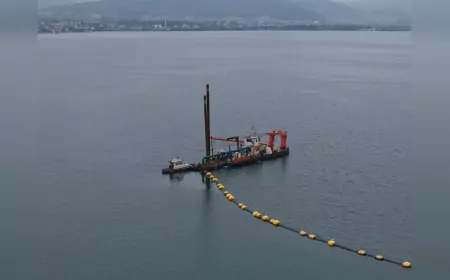 İzmit Körfezi’nde Dev Temizlik Sürüyor: Dip Çamuru Projesi’nde 2. Etap Başladı