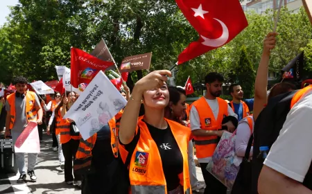 Gençler LÖSEV ile Geleceğe Umutla Yürüdü