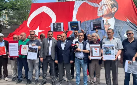 İYİ Parti Eskişehir’de 19 Mayıs’ı Kutladı: Şehitleri Andı, Hükümete Eleştiriler Yöneltti