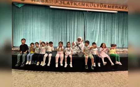 Engelsiz Kreş Öğrencileri Tiyatroda Empatiyle Tanıştı