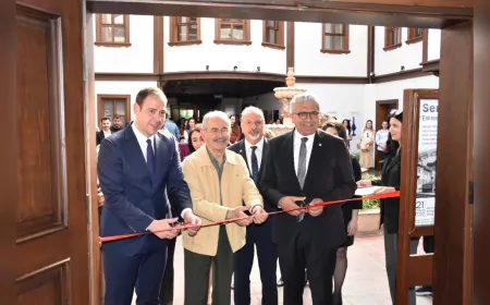 “Eskişehir Edebiyat Rotası” Sergisi Ziyarete Açıldı