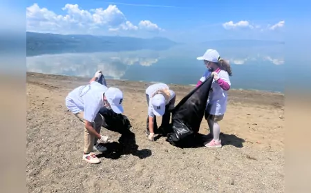 Minik Gönüllüler İznik Sahillerinde Temizlik İçin Kolları Sıvadı