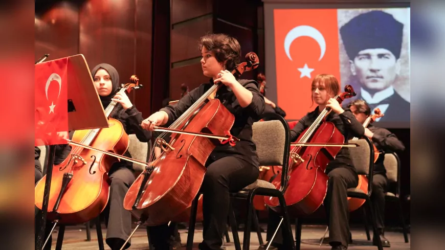 İki Elin Sesi Var Orkestrası’ndan 23 Nisan Coşkusu: Eskişehirlilerden Yoğun İlgi