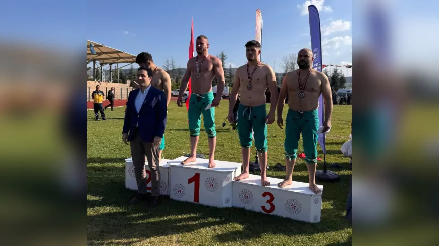 Sakaryalı Pehlivanlardan Bilecik’te Çifte Madalya