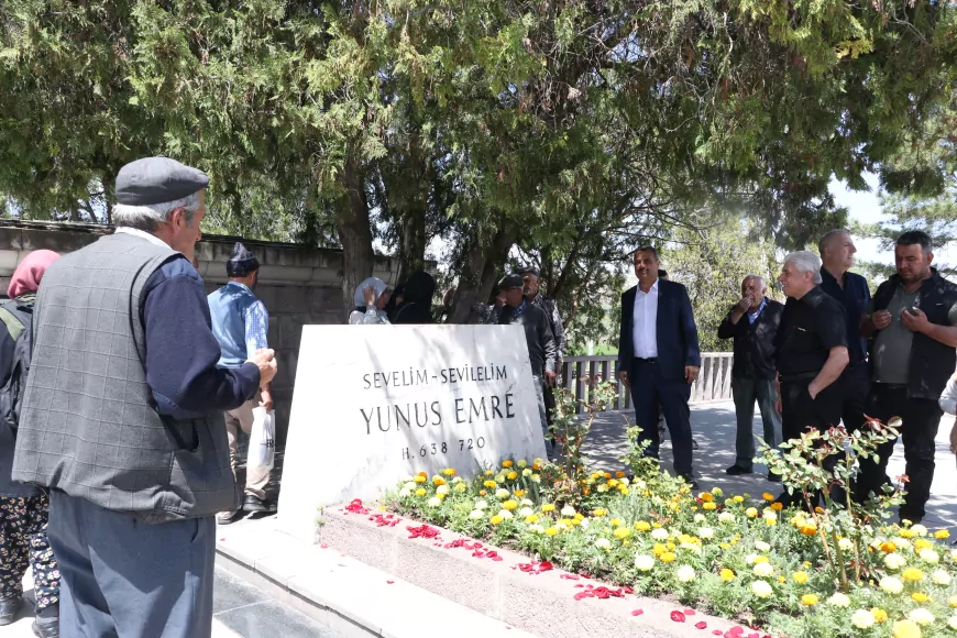 Yunus Emre, Vefatının 704. Yılında Eskişehir'deki Kabri Başında Anıldı