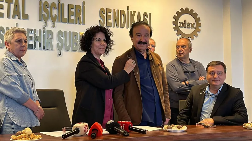Sanatçı Bahattin Atak Disk Emekli-Sen’e Katıldı