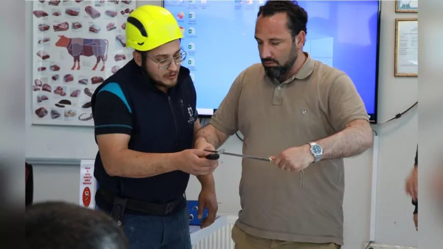 Kocaeli Büyükşehir Belediyesi’nden Ücretsiz Kurban Kesim Kursu