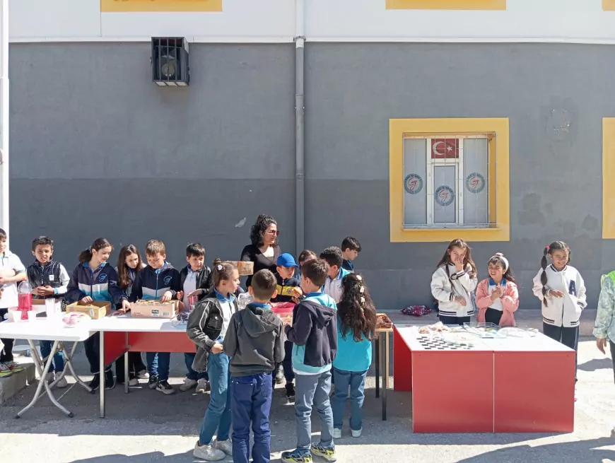 Eskişehir Gazi İlkokulu’nda Minik Girişimcilerden Büyük Heyecan