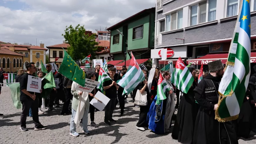 Çerkez Sürgününün 161. Yılında Eskişehir’de Anma Yürüyüşü Düzenlendi